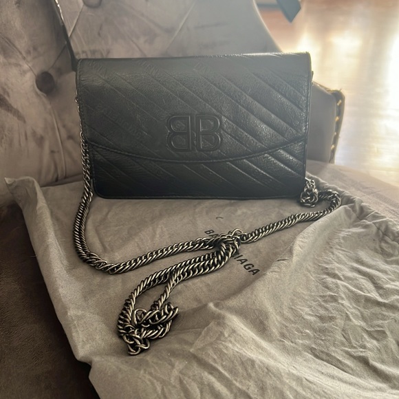 Balenciaga Wallet on a chain - Picture 2 of 5